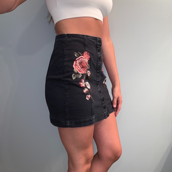 SOLD - Picture 4 of 8